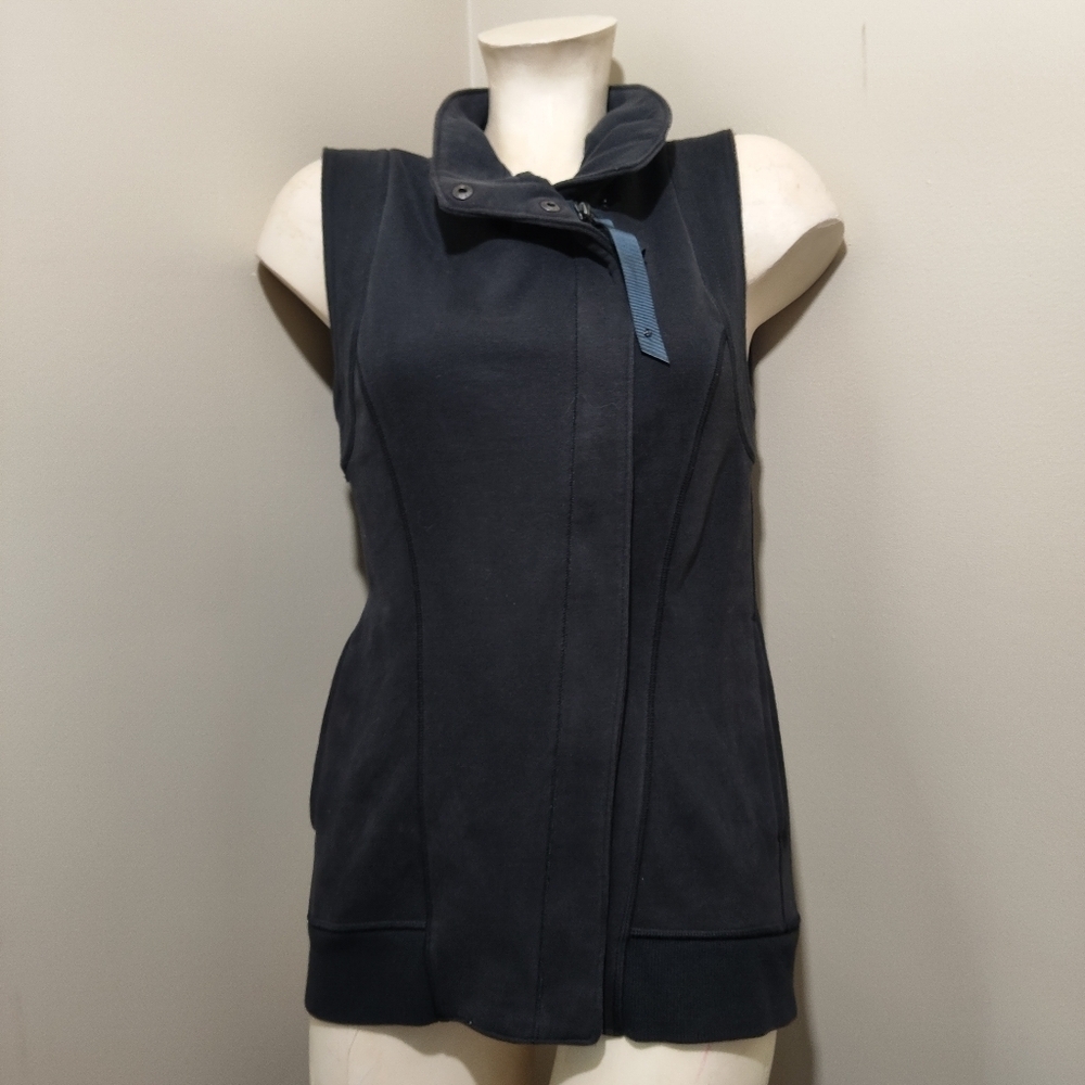 Lululemon Black Fleece Versa Vest Size 6 - Picture 3 of 10